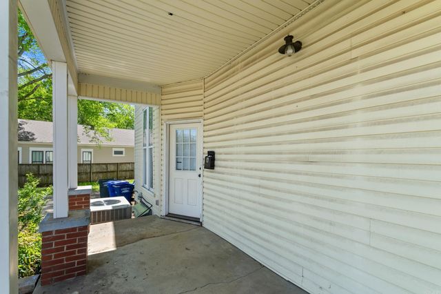 1403 Scott, Conway, AR 72032