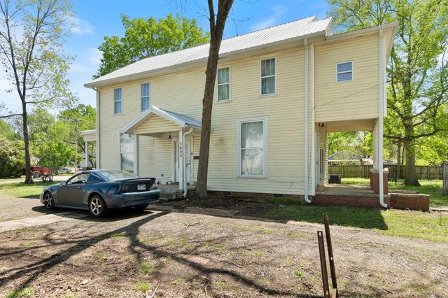 1403 Scott, Conway, AR 72032