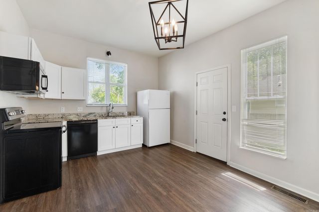 1403 Scott, Conway, AR 72032