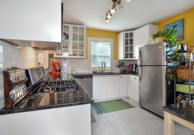 14 Highland Avenue, Hull, MA 02045