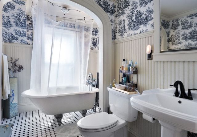 14 Highland Avenue, Hull, MA 02045