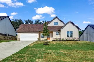 1604 Franklin Street, Weatherford, TX 76086