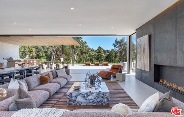 29200 Larkspur Lane, Malibu, CA 90265