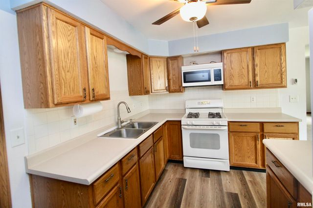 124 SHOSHONE Drive, East Peoria, IL 61611