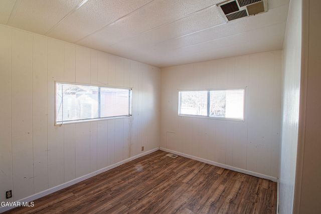 3300 15th Street West 109, Rosamond, CA 93560