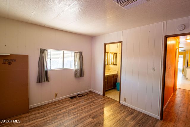 3300 15th Street West 109, Rosamond, CA 93560