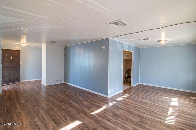 3300 15th Street West 109, Rosamond, CA 93560