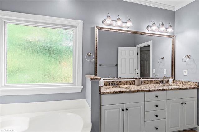 170 Whitmore Cove Court, Clemmons, NC 27012