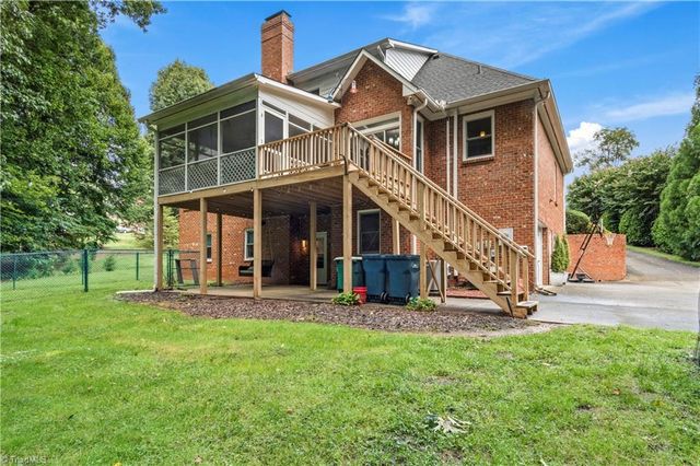 170 Whitmore Cove Court, Clemmons, NC 27012