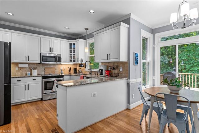 170 Whitmore Cove Court, Clemmons, NC 27012