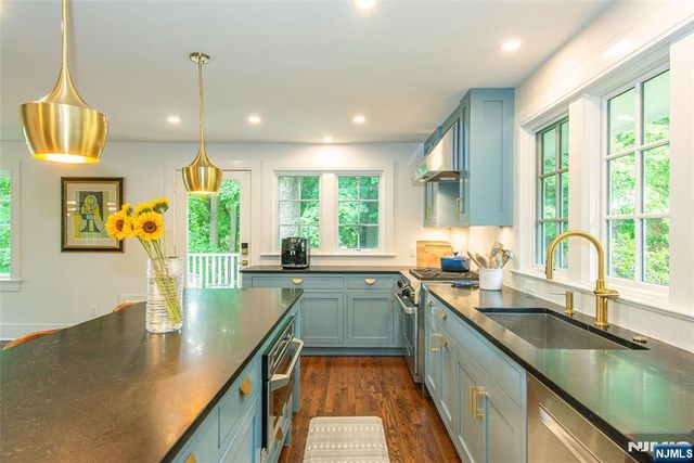 487 Highland Avenue, Montclair, NJ 07043