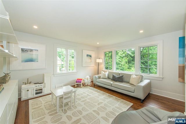 487 Highland Avenue, Montclair, NJ 07043