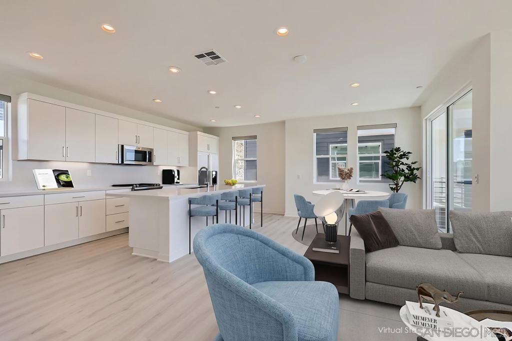 Image 4 of property listing at 3051 Marquee Way, San Diego, CA 92108