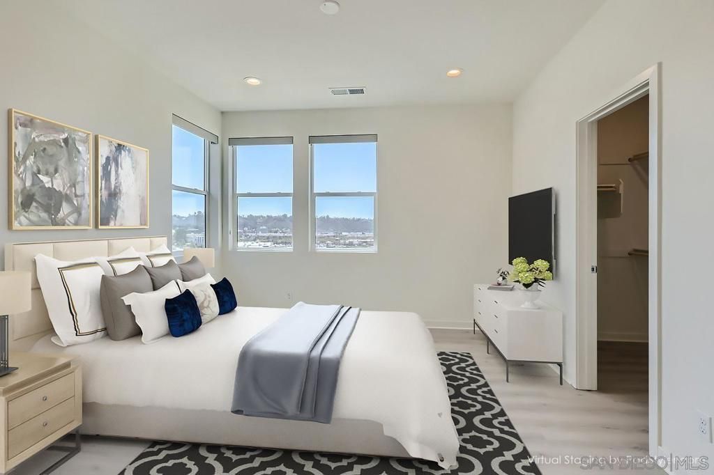 Image 8 of property listing at 3051 Marquee Way, San Diego, CA 92108