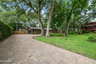1313 CHINOOK Trail, Jacksonville, FL 32225