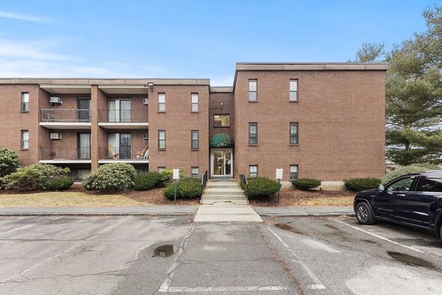 11 Riverside Ave 111, Danvers, MA 01923