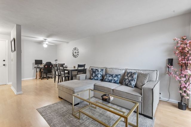 11 Riverside Ave 111, Danvers, MA 01923