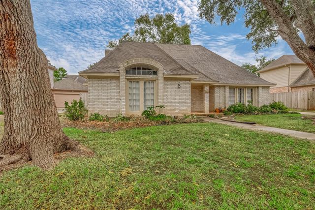 934 Goldfinch Avenue, Sugar Land, TX 77478