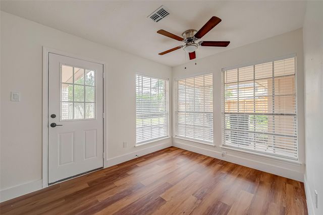 934 Goldfinch Avenue, Sugar Land, TX 77478
