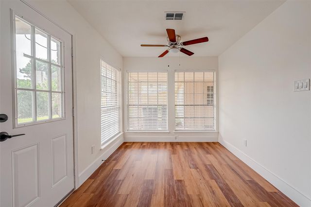 934 Goldfinch Avenue, Sugar Land, TX 77478