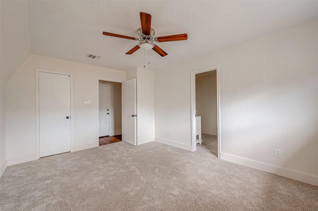 934 Goldfinch Avenue, Sugar Land, TX 77478