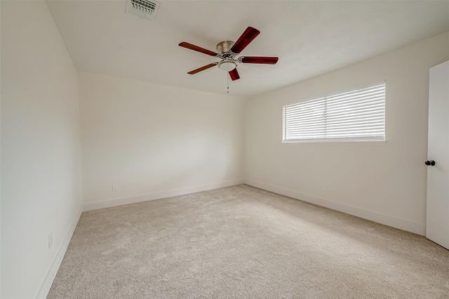 934 Goldfinch Avenue, Sugar Land, TX 77478