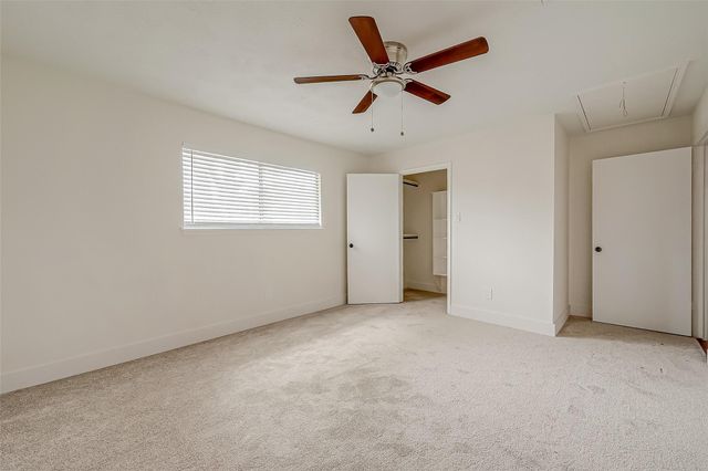 934 Goldfinch Avenue, Sugar Land, TX 77478