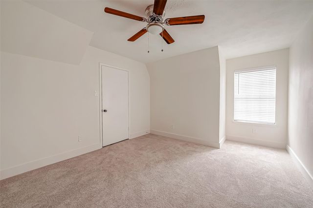 934 Goldfinch Avenue, Sugar Land, TX 77478