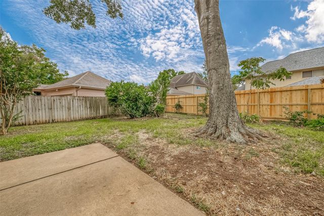 934 Goldfinch Avenue, Sugar Land, TX 77478