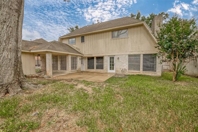 934 Goldfinch Avenue, Sugar Land, TX 77478