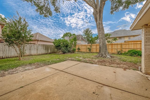 934 Goldfinch Avenue, Sugar Land, TX 77478