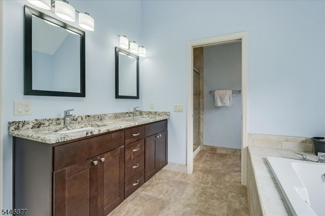 34 Deire Dr, Sparta Twp., NJ 07871