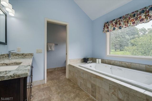 34 Deire Dr, Sparta Twp., NJ 07871