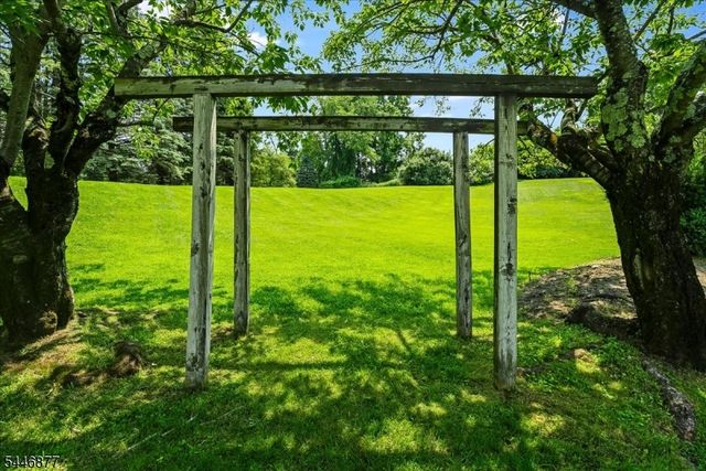 34 Deire Dr, Sparta Twp., NJ 07871
