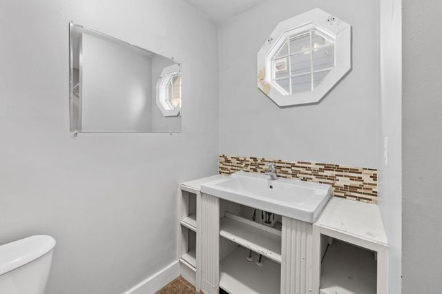 2527 Washington Street NE, Minneapolis, MN 55418