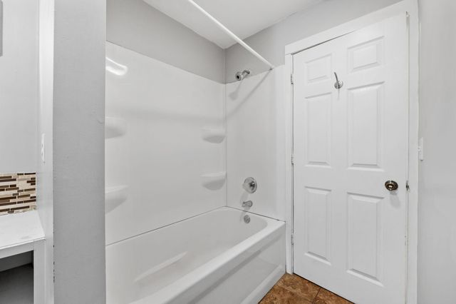 2527 Washington Street NE, Minneapolis, MN 55418