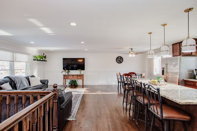 40 S Arlene Avenue, Palatine, IL 60074