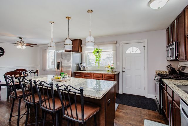 40 S Arlene Avenue, Palatine, IL 60074