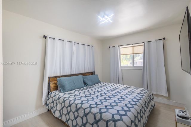 6881 Freedom Street, Hollywood, FL 33024