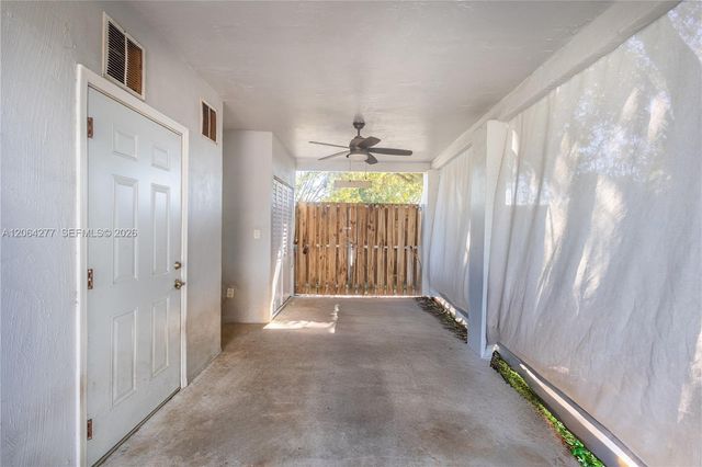 6881 Freedom Street, Hollywood, FL 33024