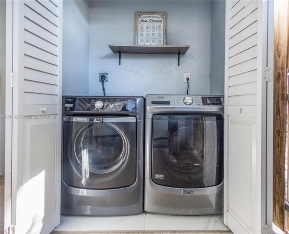 6881 Freedom Street, Hollywood, FL 33024