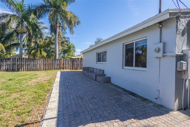 6881 Freedom Street, Hollywood, FL 33024