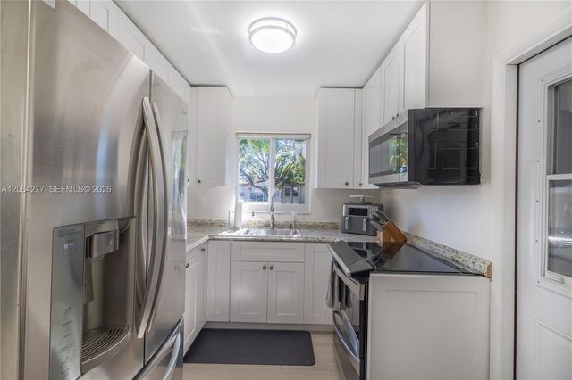 6881 Freedom Street, Hollywood, FL 33024