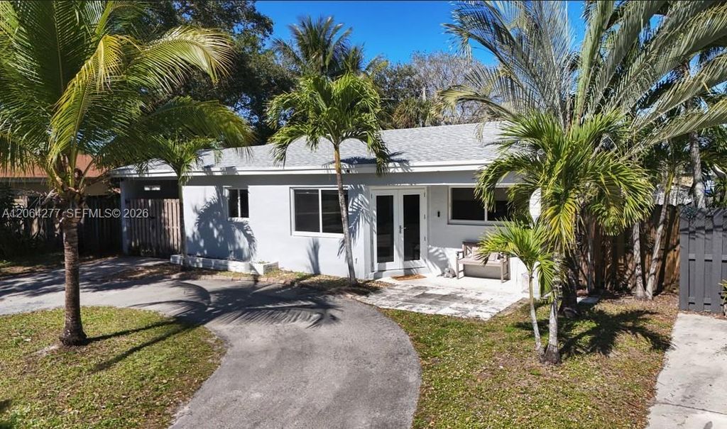 6881 Freedom Street, Hollywood, FL 33024