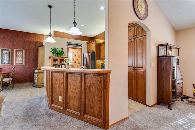 249 S Maple Dunes Ct, Wichita, KS 67235