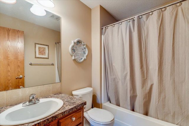 249 S Maple Dunes Ct, Wichita, KS 67235