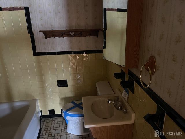 226 Wellington Place, Edison, NJ 08817