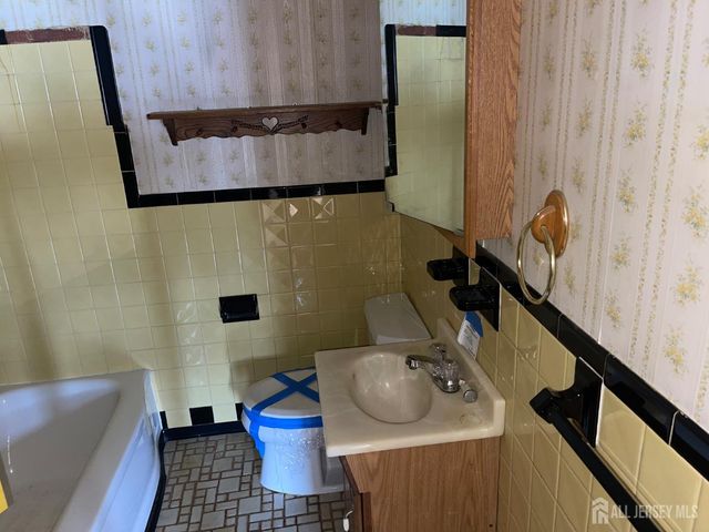 226 Wellington Place, Edison, NJ 08817