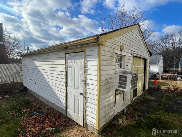 226 Wellington Place, Edison, NJ 08817