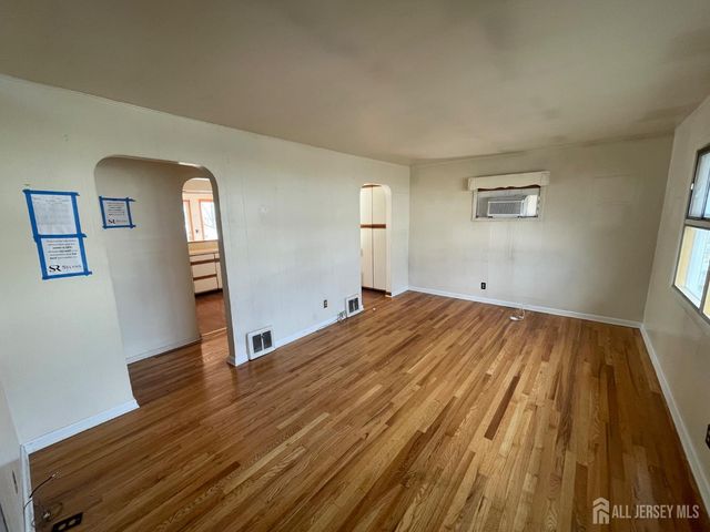 226 Wellington Place, Edison, NJ 08817